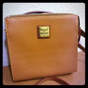 Crossbody purse